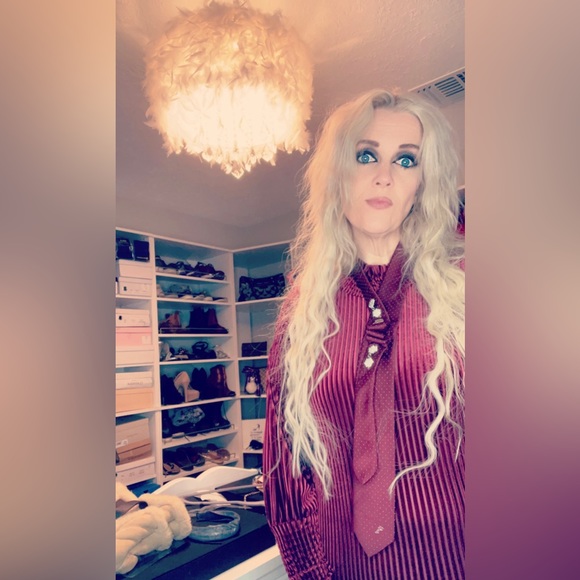 Meet your Posher, Lori - Picture 4 of 16